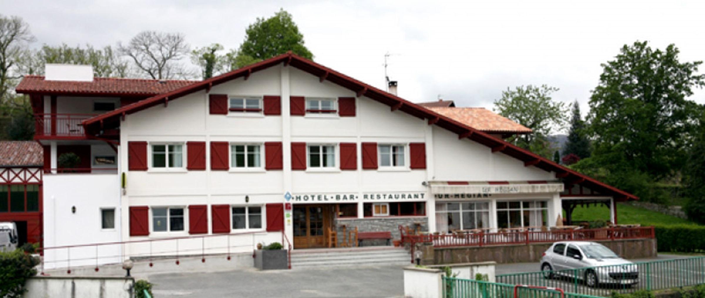 Logis Hotel Ur-Hegian Aïnhoa Zewnętrze zdjęcie