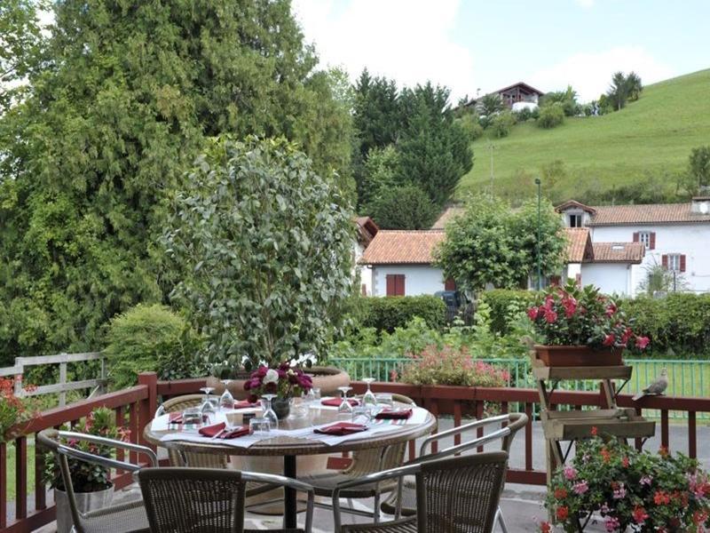 Logis Hotel Ur-Hegian Aïnhoa Zewnętrze zdjęcie