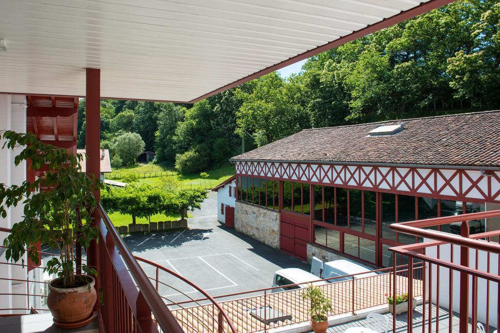 Logis Hotel Ur-Hegian Aïnhoa Zewnętrze zdjęcie