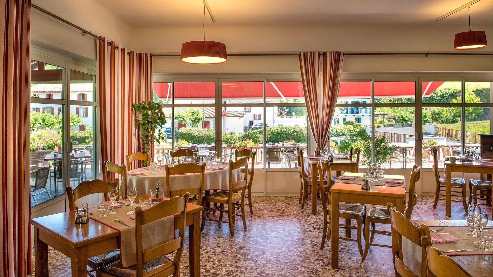 Logis Hotel Ur-Hegian Aïnhoa Zewnętrze zdjęcie