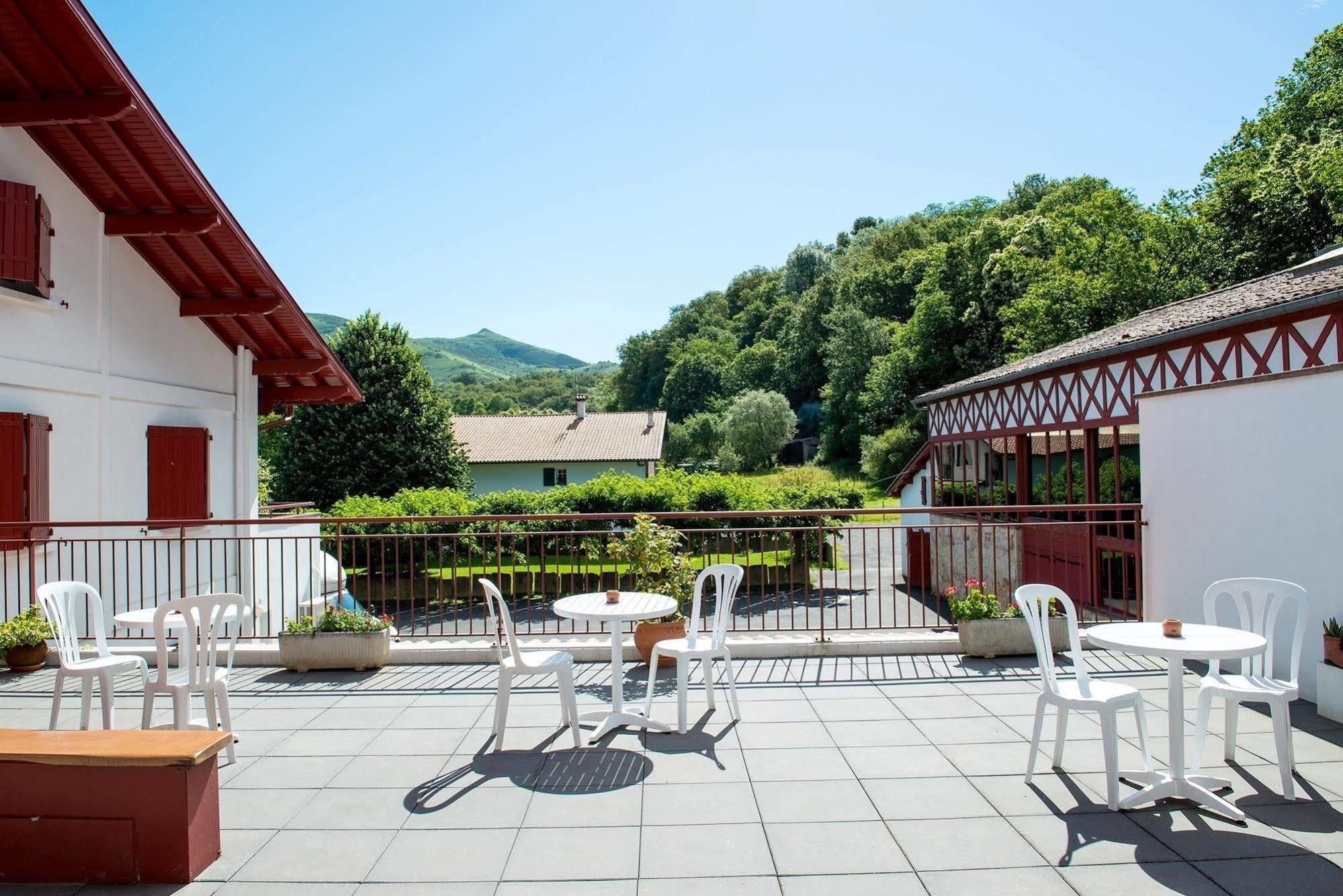 Logis Hotel Ur-Hegian Aïnhoa Zewnętrze zdjęcie
