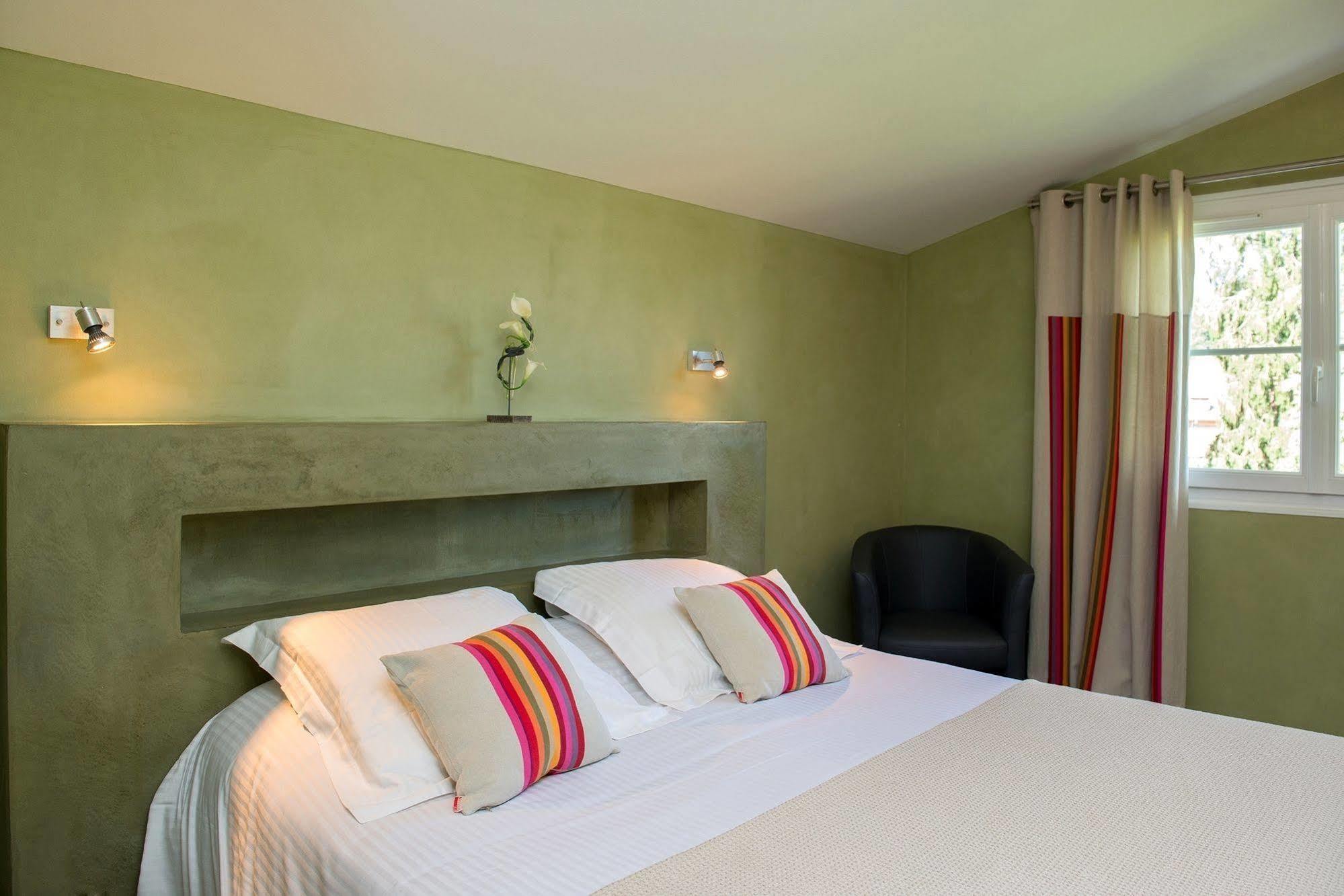 Logis Hotel Ur-Hegian Aïnhoa Zewnętrze zdjęcie
