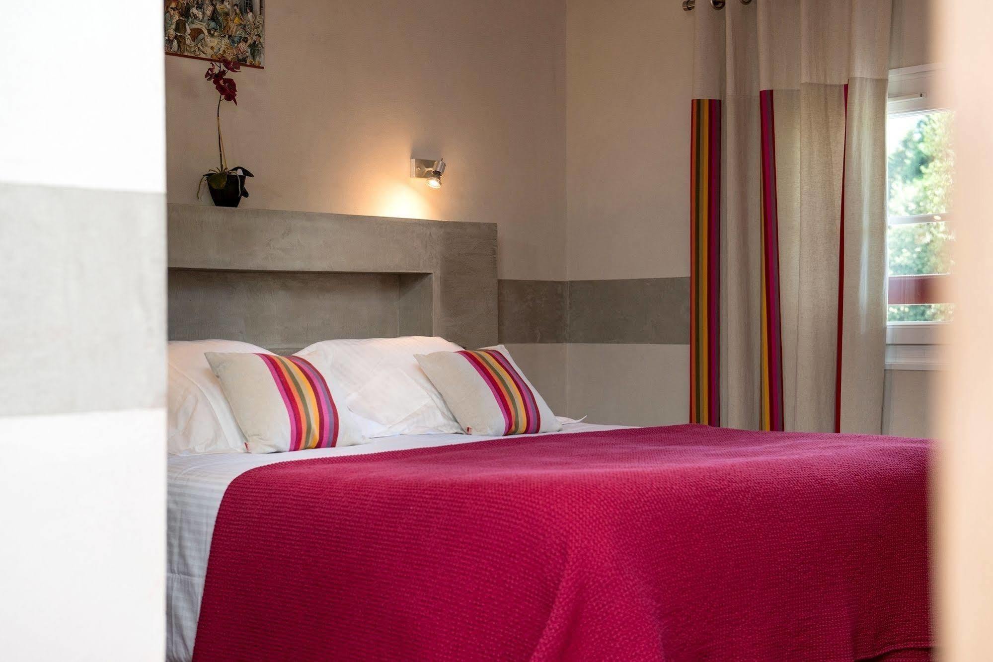 Logis Hotel Ur-Hegian Aïnhoa Zewnętrze zdjęcie