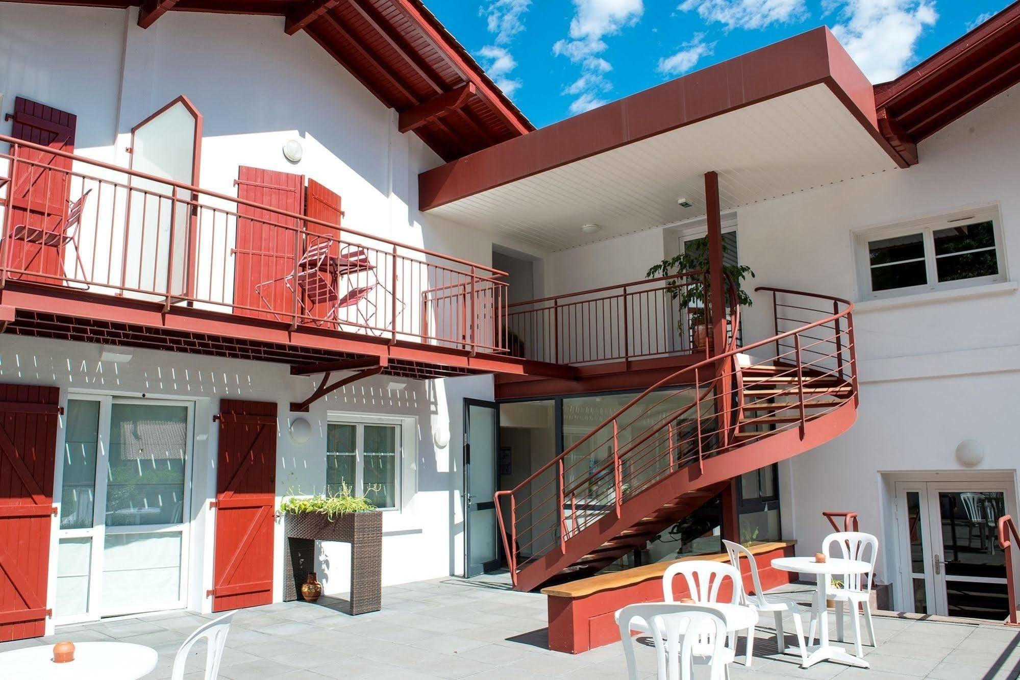 Logis Hotel Ur-Hegian Aïnhoa Zewnętrze zdjęcie