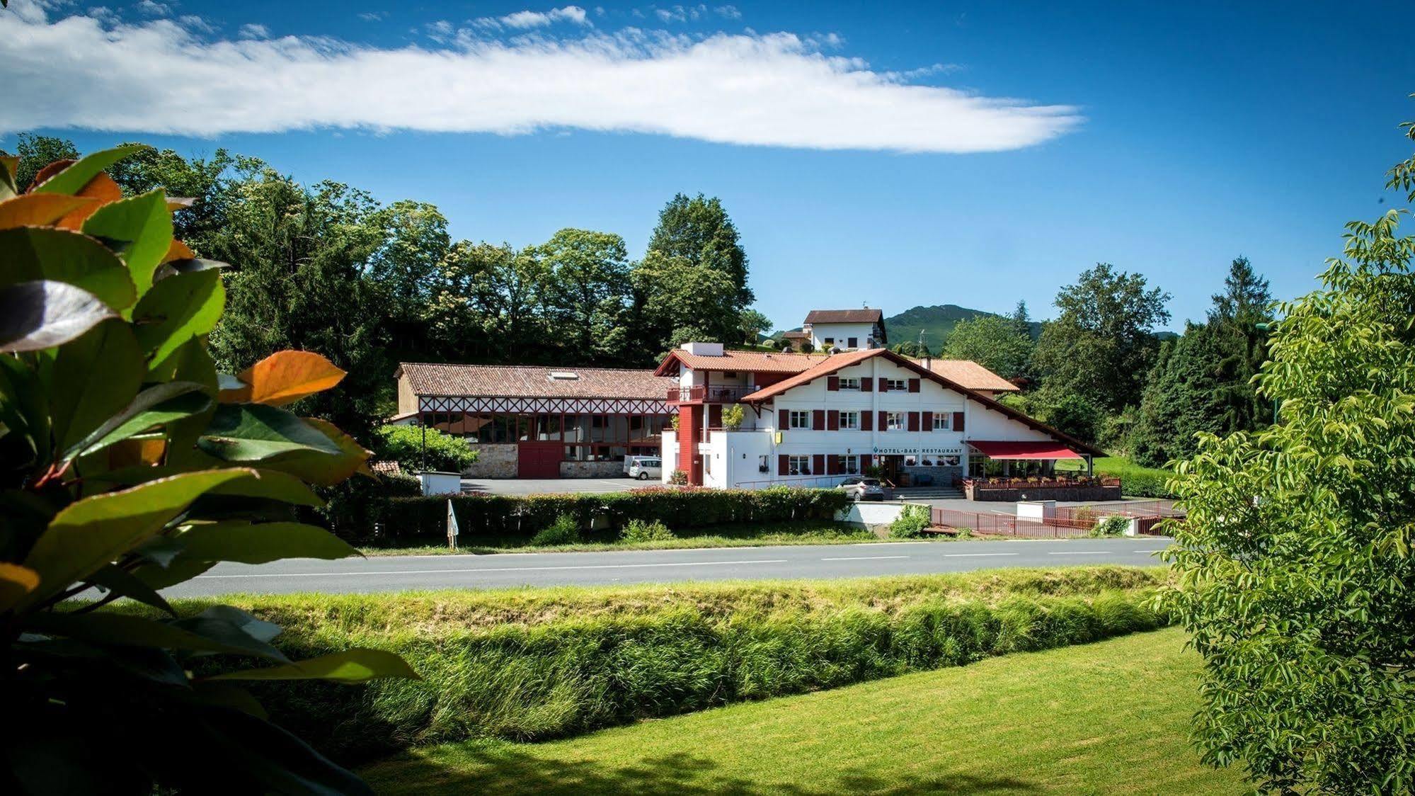 Logis Hotel Ur-Hegian Aïnhoa Zewnętrze zdjęcie